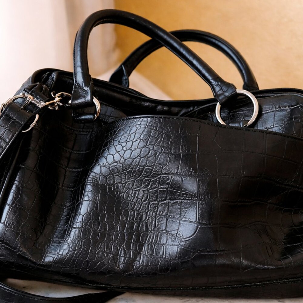 Nicole Lee Black Croc-Pattern Shoulder Bag – Chic & Statement Style - Picture 5 of 7